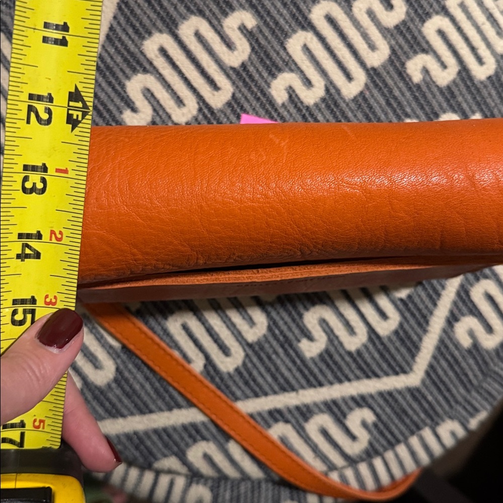 NWT Portland Leather Orange Crossbody Bag Metro - Large FREE Leather Tassel - Picture 10 of 12